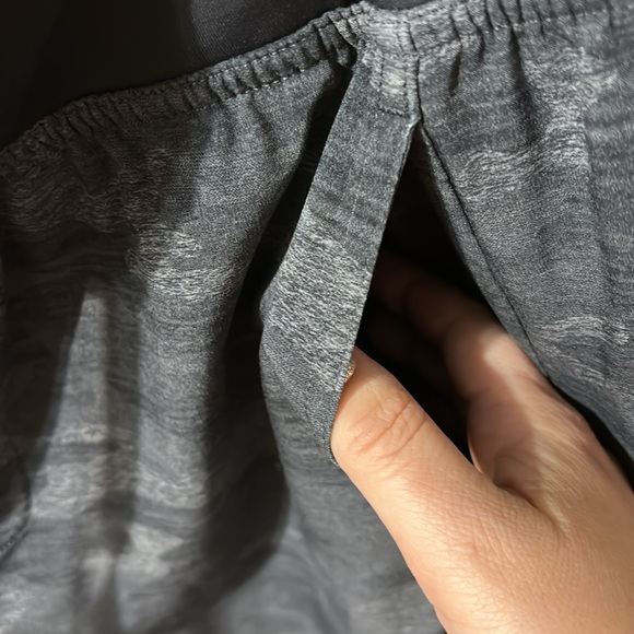 Lululemon Men’s Athletic Shorts, Size Large - Picture 4 of 5